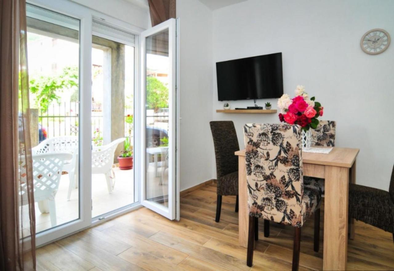 Apartmani Bekonja Tivat Exteriér fotografie