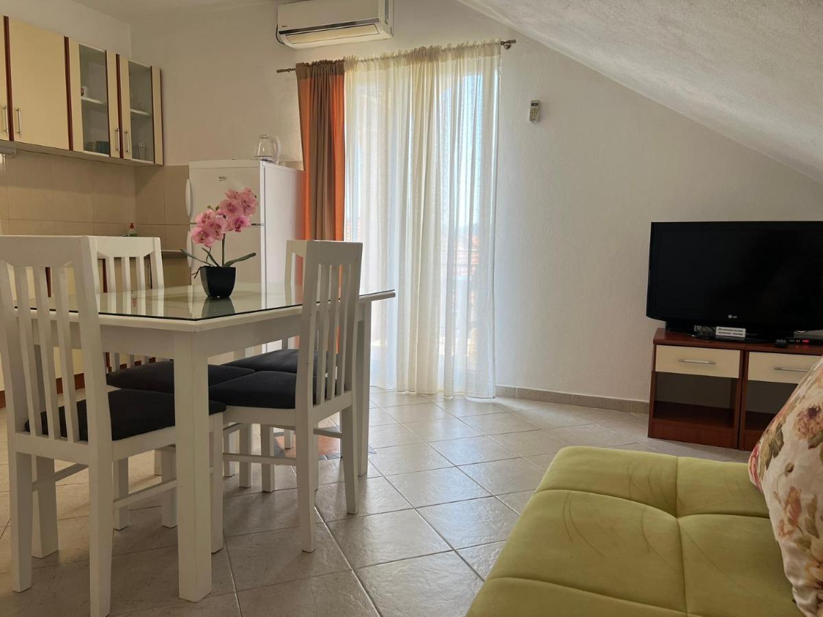 Apartmani Bekonja Tivat Exteriér fotografie