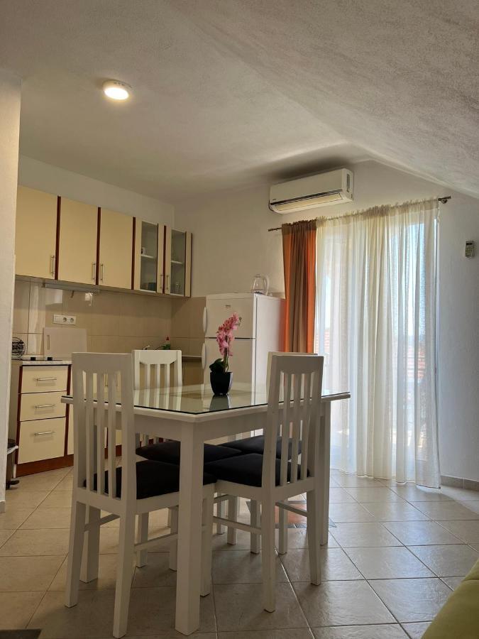 Apartmani Bekonja Tivat Exteriér fotografie